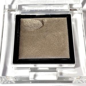 ‘LONE STAR’ Addiction Tokyo creamy eye shadow, swatched